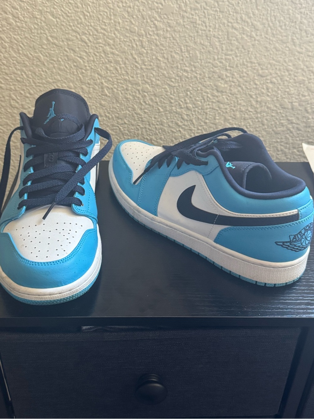 Nike Women Low-Top Sneakers in Blue, White and Black